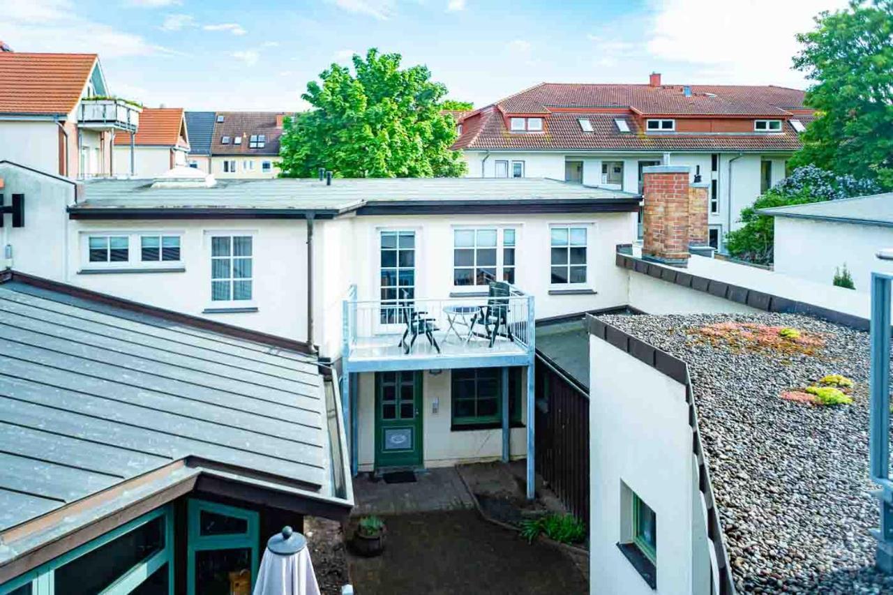 Apartmenthaus Chrischanshof ロストック エクステリア 写真